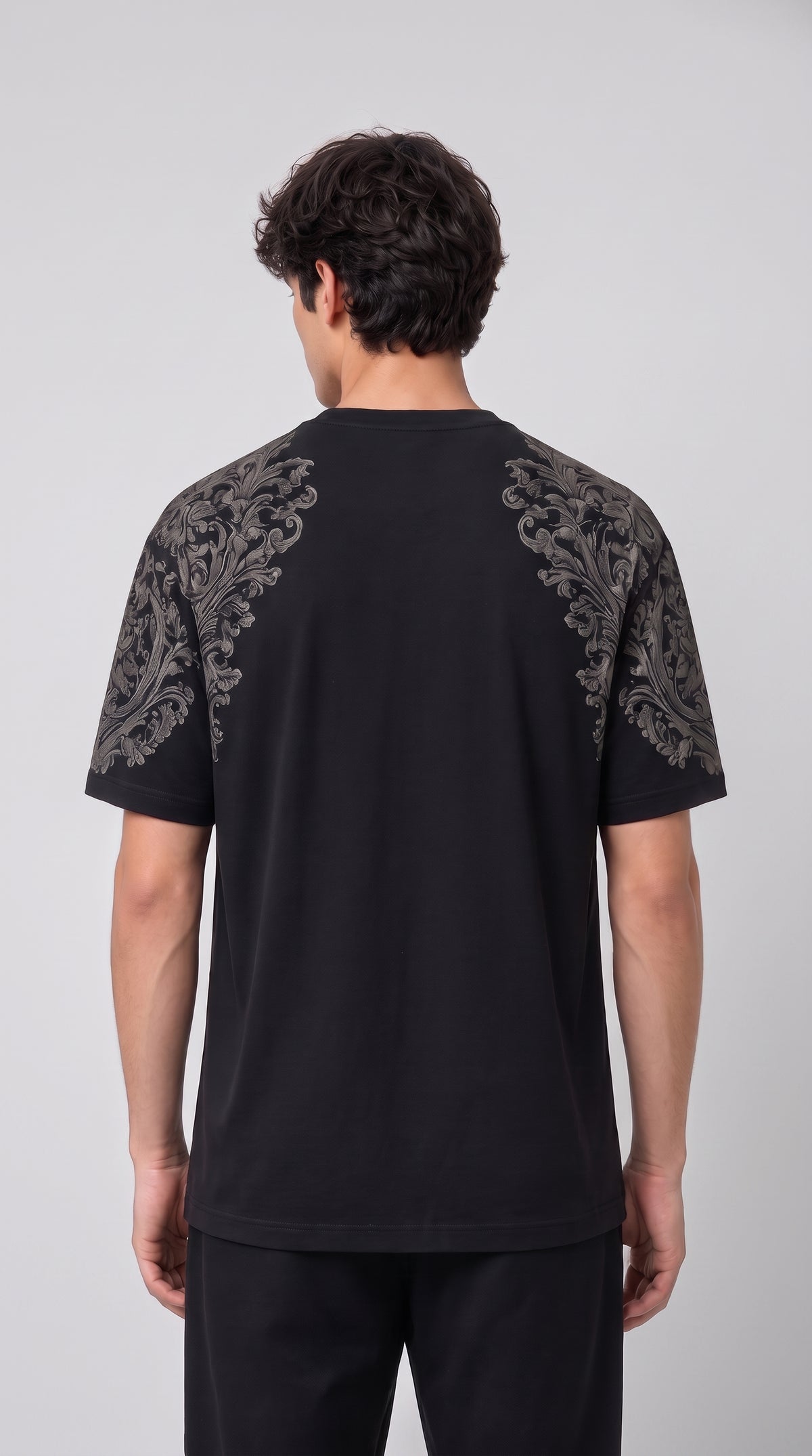 BLACK FLORAL GRAPHIC TEE