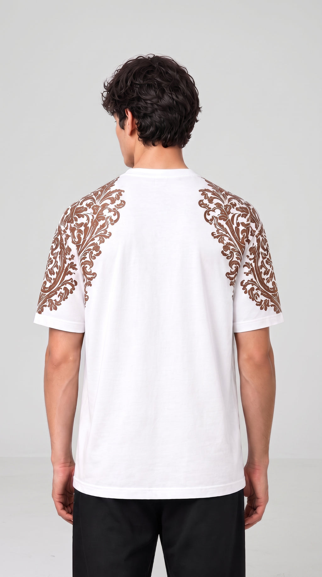 WHITE FLORAL GRAPHIC TEE