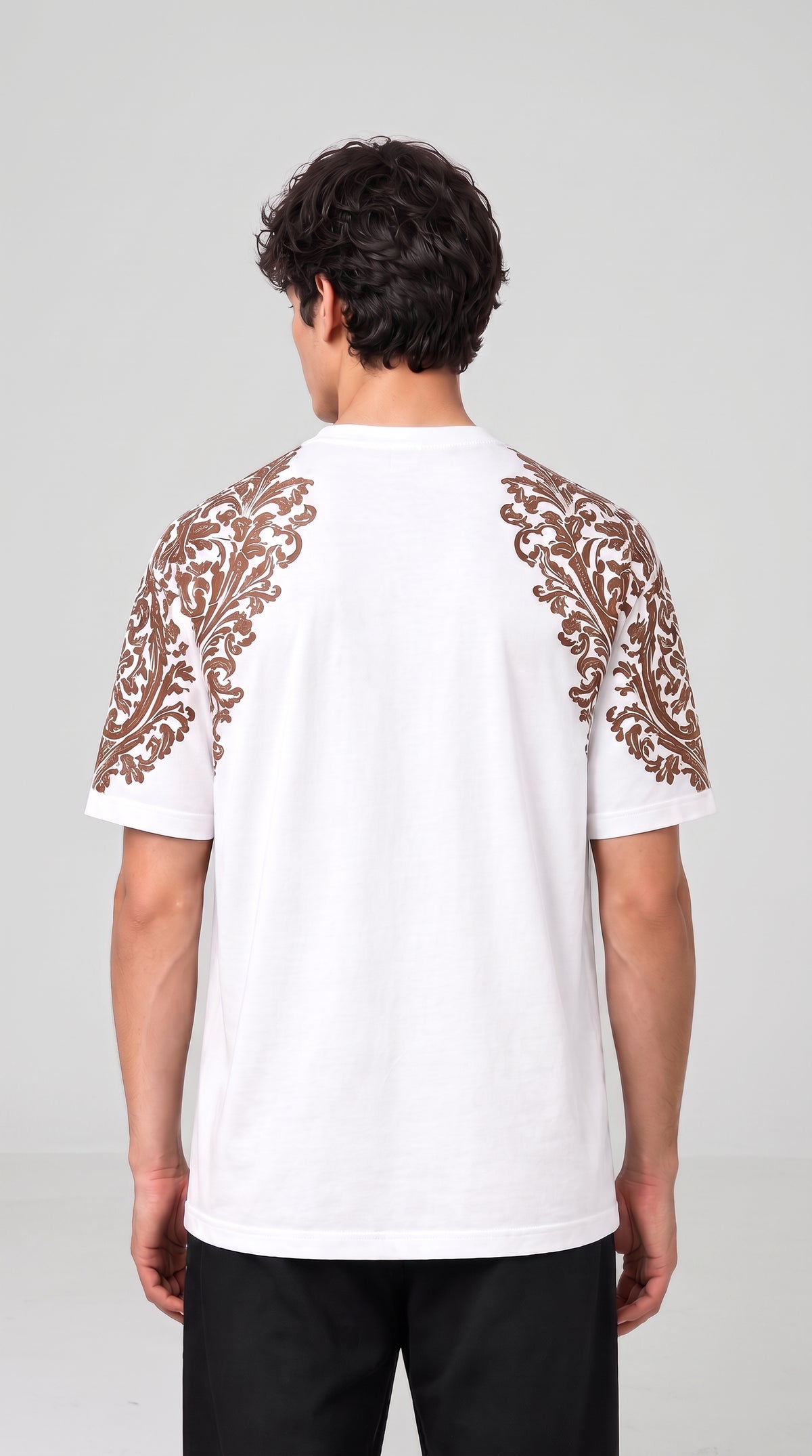 WHITE FLORAL GRAPHIC TEE